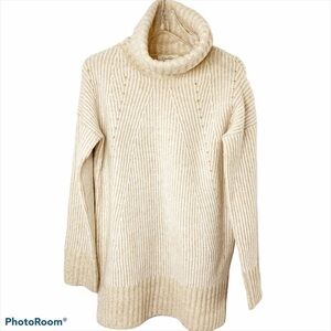 𝅺JESSICA Simpson Oversized Turtleneck Sweater Size XS